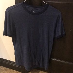 Gap t shirt